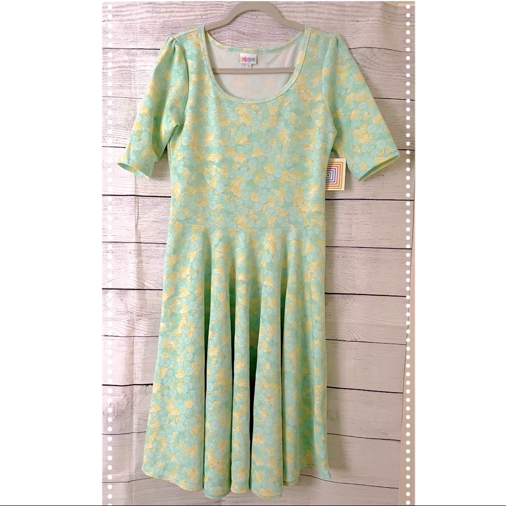 **New**Lularoe "Nicole" Dress